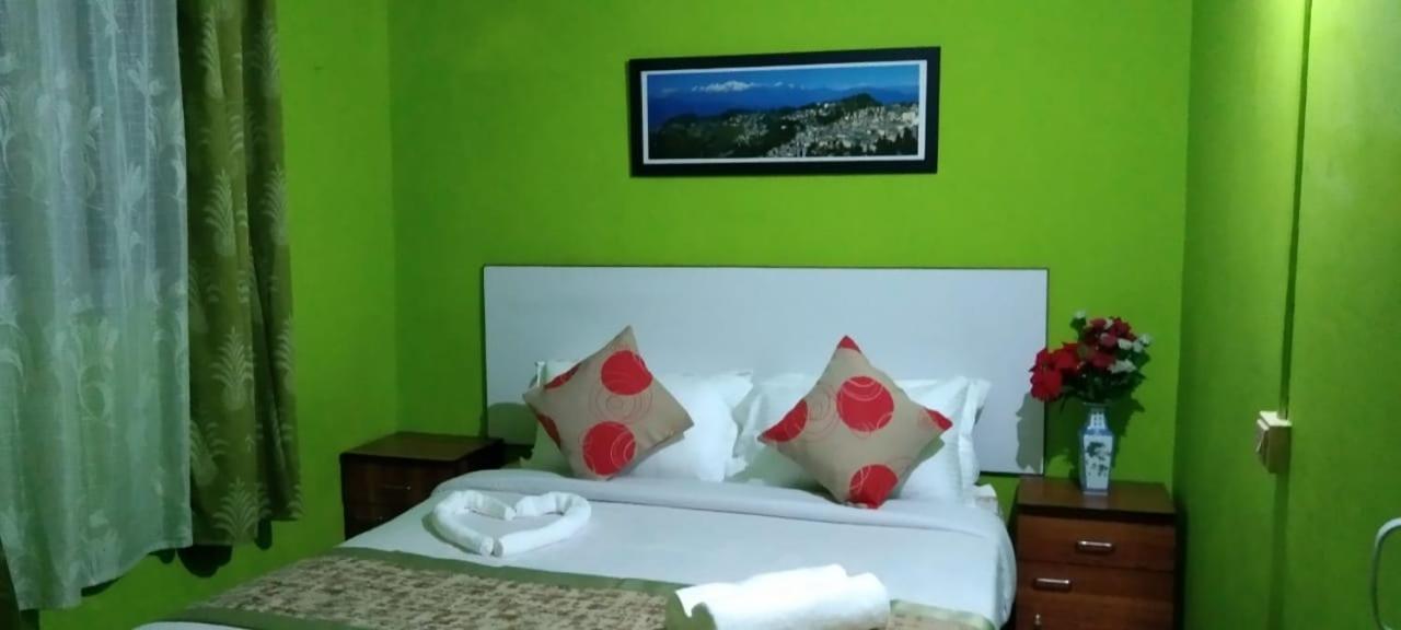 Beverly Hills Home Stay Дарджилинг Экстерьер фото