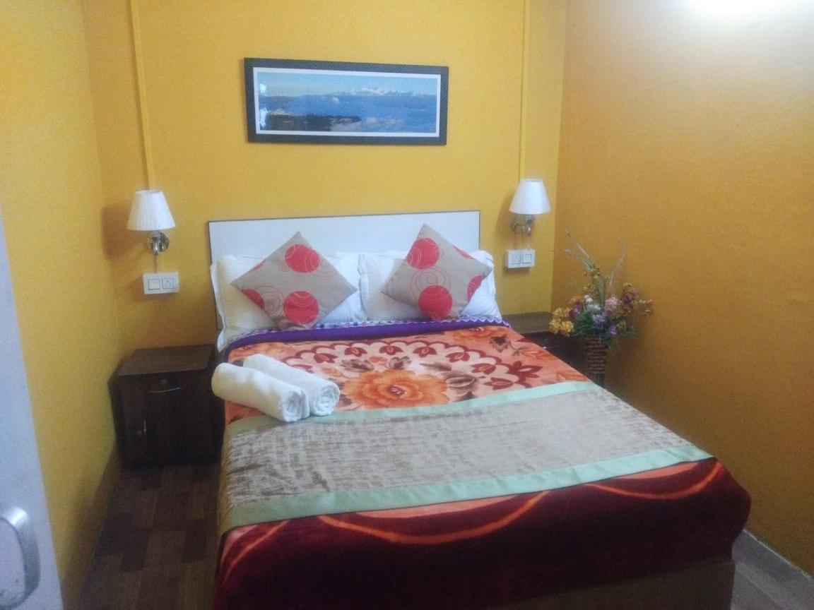 Beverly Hills Home Stay Дарджилинг Экстерьер фото