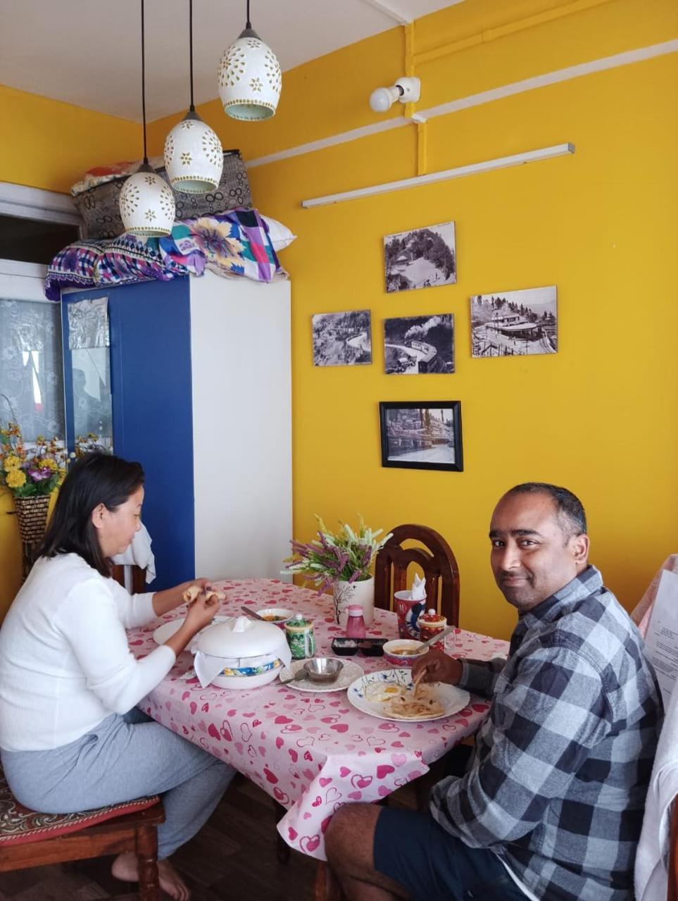Beverly Hills Home Stay Дарджилинг Экстерьер фото