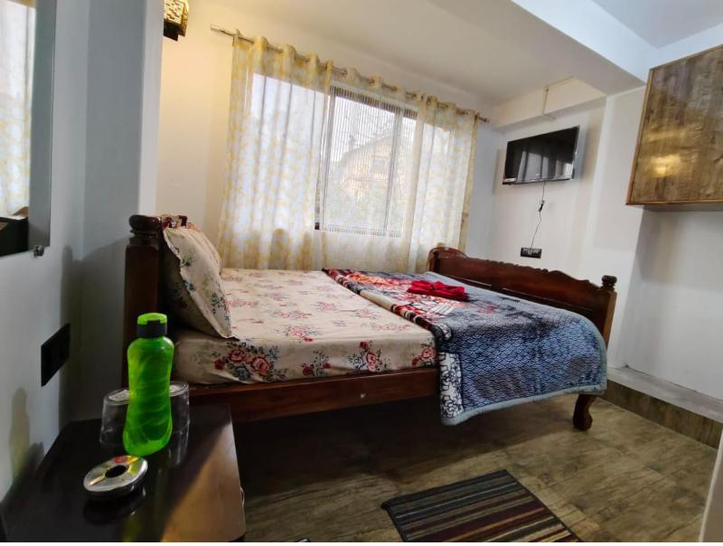 Beverly Hills Home Stay Дарджилинг Экстерьер фото